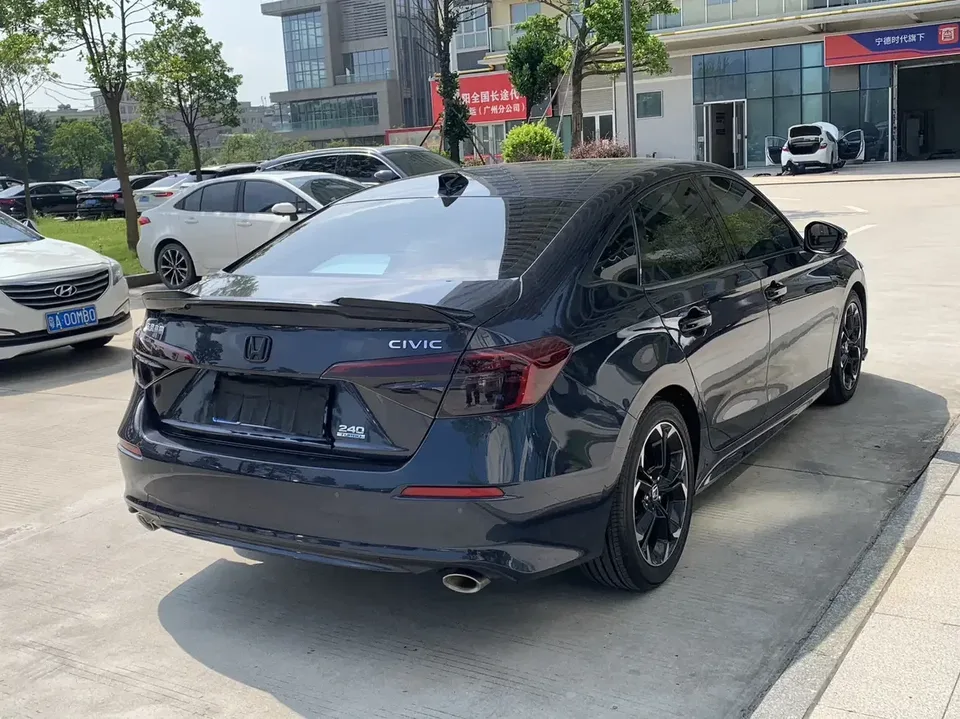 Honda CIVIC Civic 2022 240TURBO CVT Fuel Edition 2024 — thumbnail 2