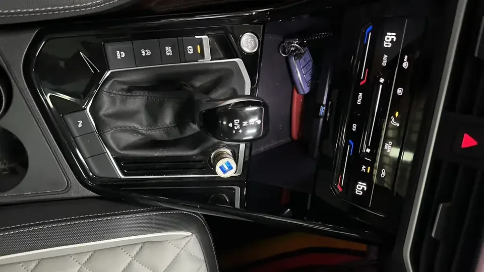 Volkswagen Tayron Tanyue 2023 280TSI 2WD Luxury Plus Advanced Edition 2023 — thumbnail 3