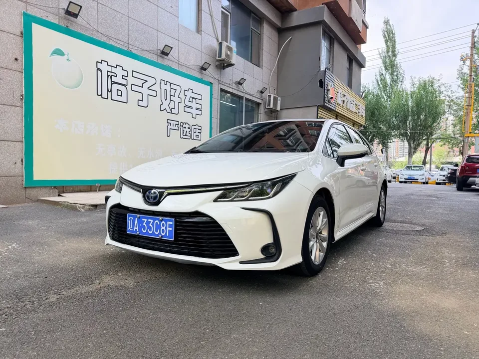 Toyota Corolla Corolla 2024 Intelligent Electric Hybrid Dual Engine 1.8L E-CVT Ultimate Edition 2024 — photo 1, buy with delivery to Moscow