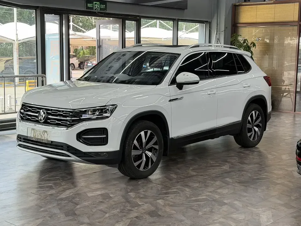 Volkswagen Tayron Tanyue 2022 280TSI 2WD Luxury Smart Edition 2022 — photo 1, buy with delivery to Moscow