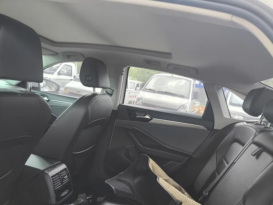 Volkswagen Sagitar Sagitar 2022 280TSI DSG Flying Edition 2022 — thumbnail 2