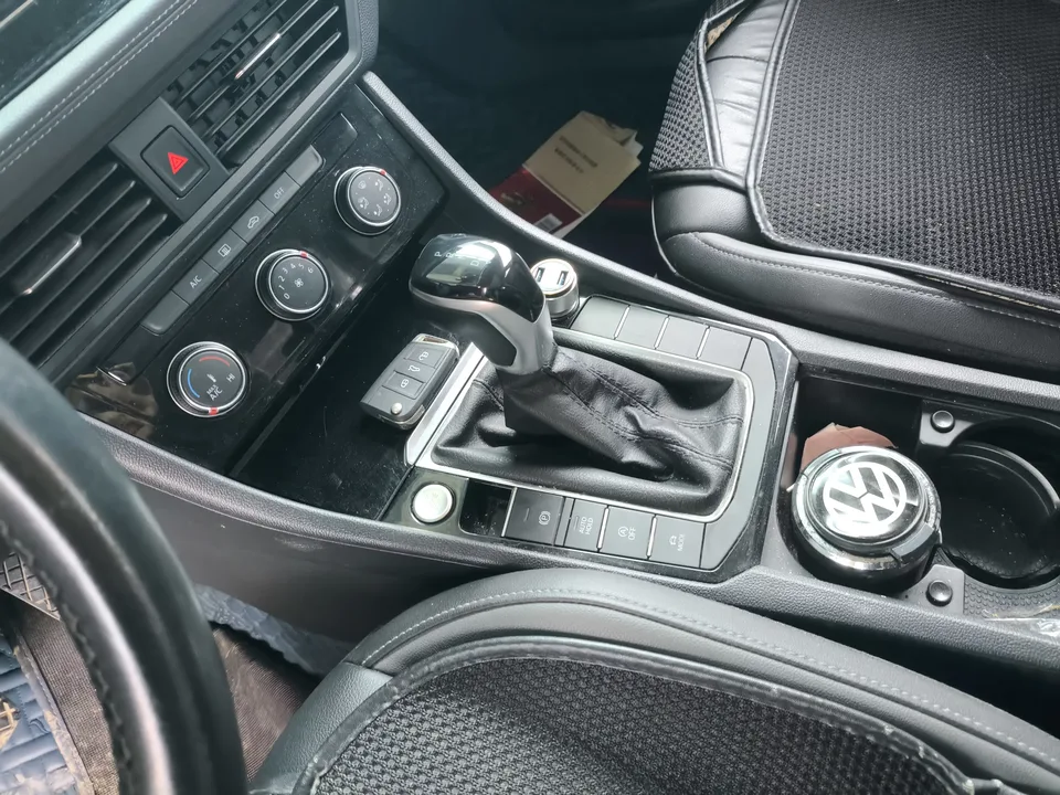 Volkswagen Sagitar Sagitar 2022 280TSI DSG Flying Edition 2022 — thumbnail 3