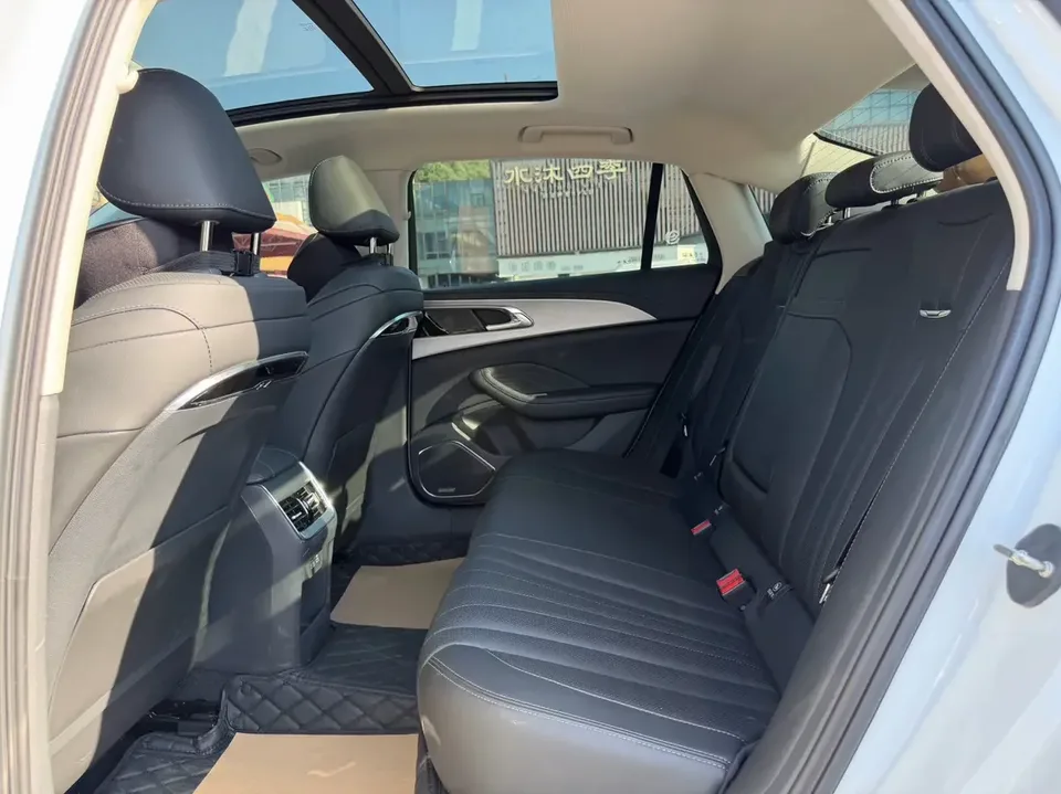 Hongqi H5 Hongqi H5 2023 1.5T DCT Zhilian Qiyun Edition 2023 — миниатюра 5