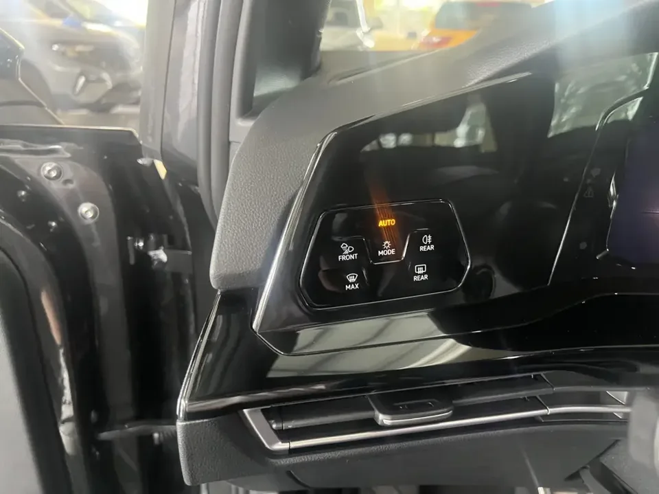 Volkswagen Golf golf 2023 280TSI DSG R-Line Lite 2023 — thumbnail 5