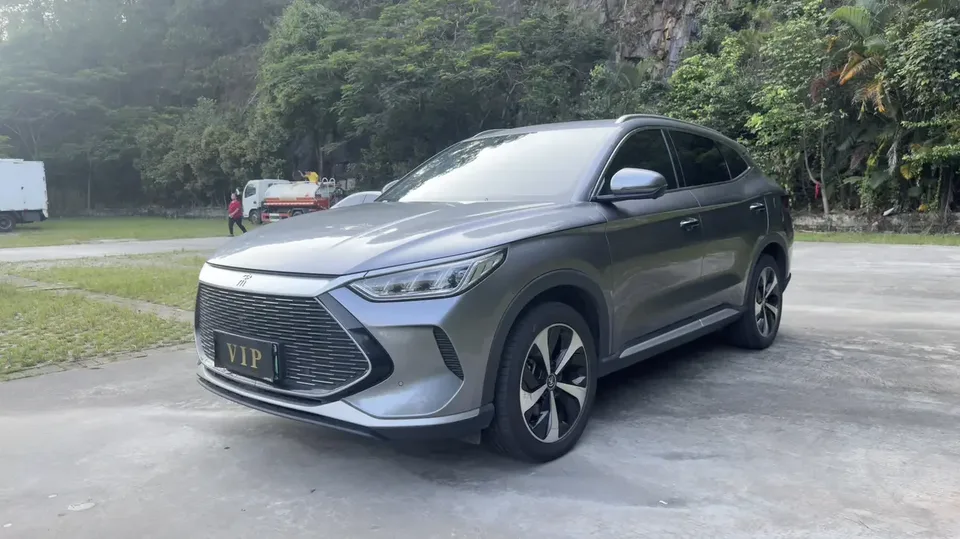 BYD Song PLUS DM Song PLUS DM 2021 DM-i 110KM 2WD Flagship PLUS 2023 — photo 1, buy with delivery to Moscow