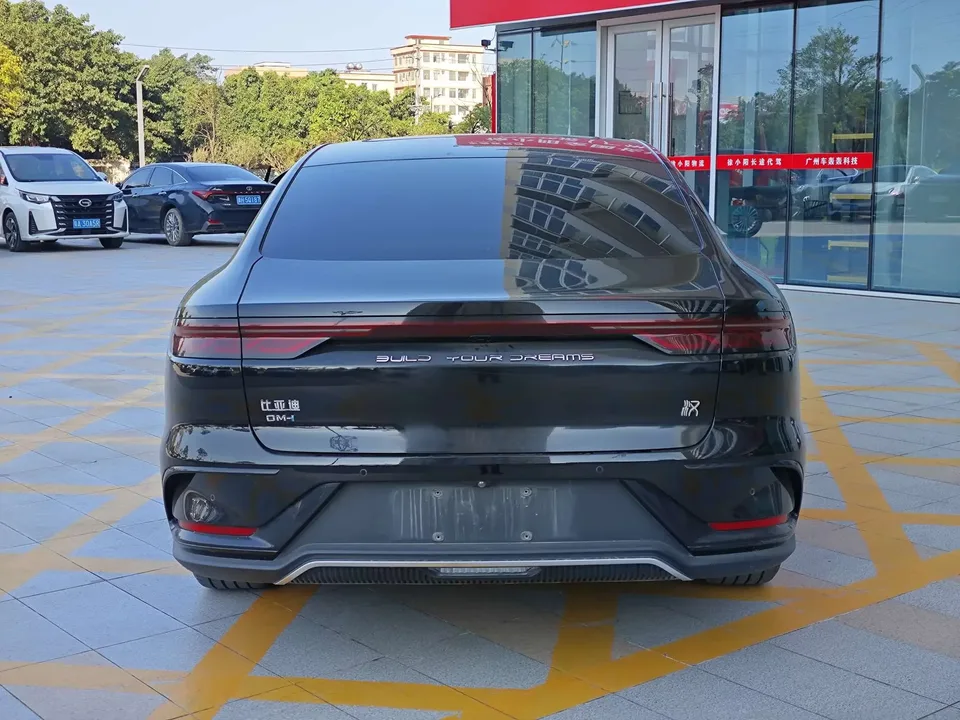 BYD Han DM Chinese DM 2024 DM-i Honor Edition 121KM Premium 2024 — thumbnail 2