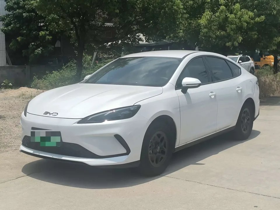 BYD Seal 05DM Seal 05DM 2026 DM-i 128KM Luxury 2026 — photo 1, buy with delivery to Moscow