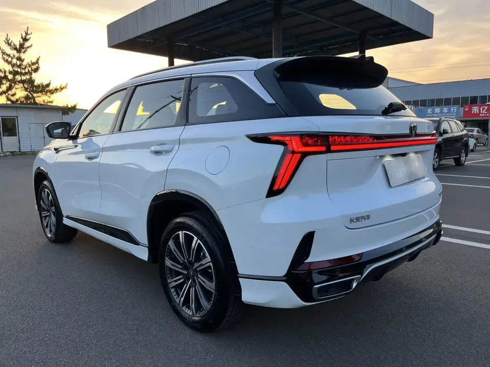 Changan CS75PLUS Changan CS75 PLUS 2026 Smart Champion Edition 1.5T New Blue Whale Smart Navigation Model 2025 — thumbnail 2