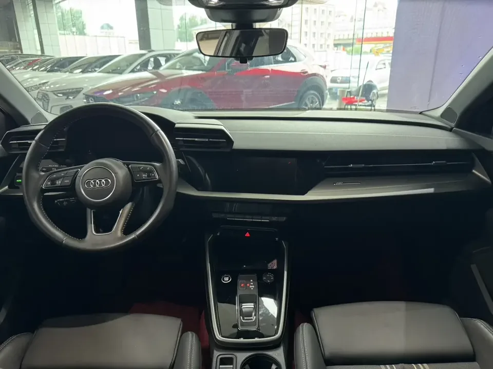 Audi A3 Audi A3 2022 Sportback 35 TFSI Stylish and sporty 2022 — thumbnail 4