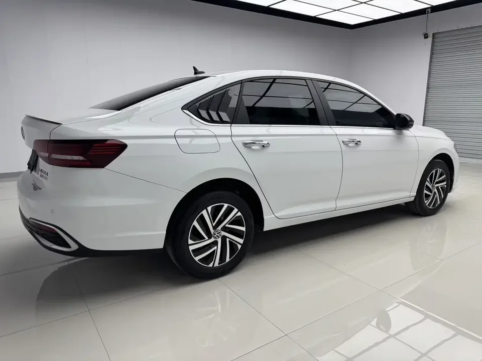 Volkswagen Lavida Lavida 2023 280TSI DSG Starry Sky Edition 2023 — thumbnail 2