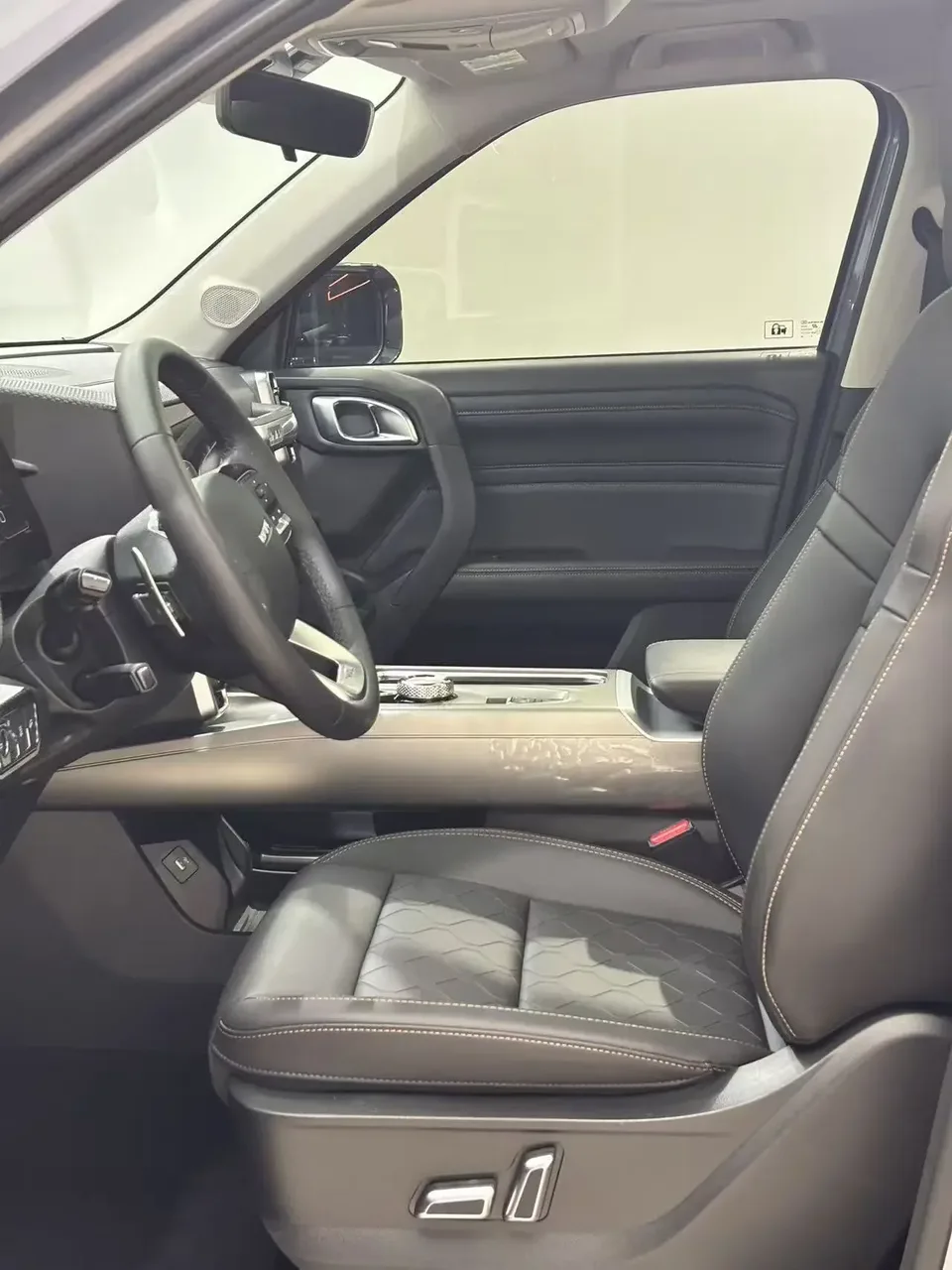 Haval Dargo Harvard dog 2024 1.5T 2WD Border Collie Edition 2024 — thumbnail 2