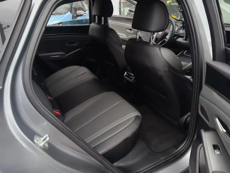 BYD Qin L DM Qin L DM 2025 Intelligent Driving Edition DM-i 80KM Leading Edition 2025 — thumbnail 2