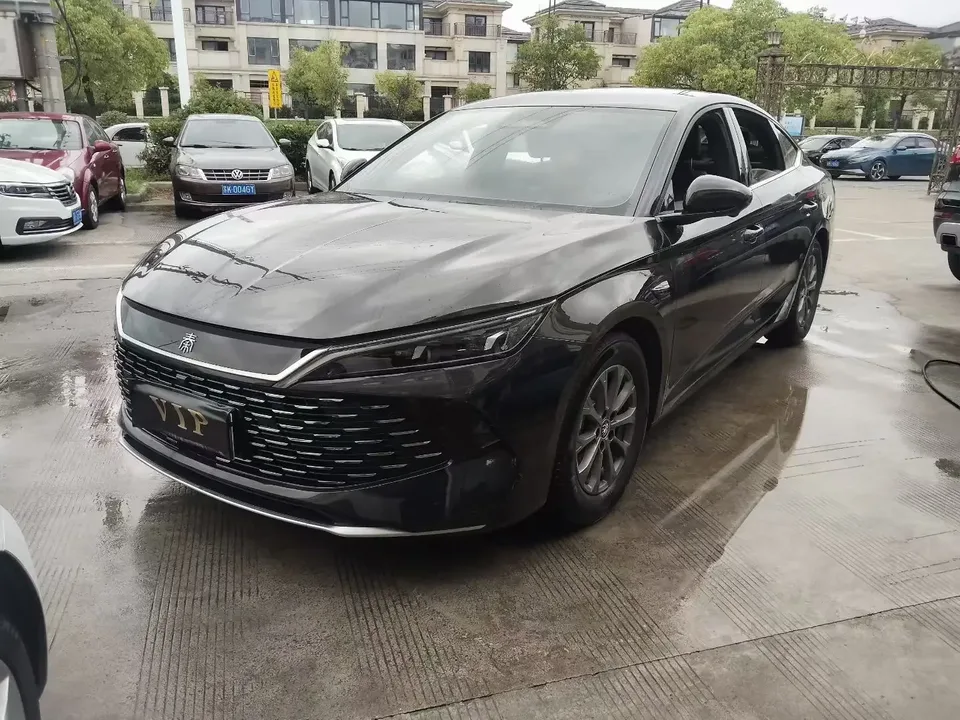 BYD Qin L DM Qin L DM 2025 Intelligent Driving Edition DM-i 80KM Leading Edition 2025 — photo 1, buy with delivery to Moscow