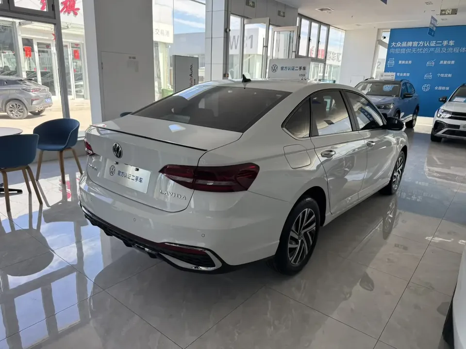 Volkswagen Lavida Lavida 2024 300TSI DSG Starry Sky Leading Edition 2024 — миниатюра 2