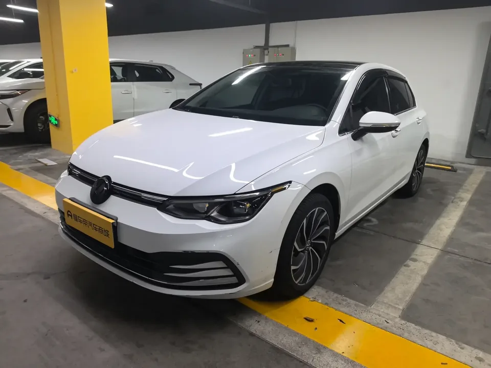 Volkswagen Golf golf 2021 280TSI DSG Pro 2022 — photo 1, buy with delivery to Moscow