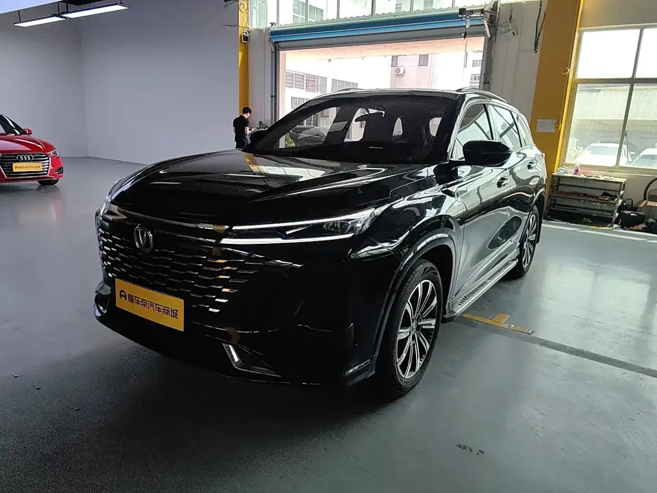 Changan CS75PLUS Changan CS75 PLUS 2023 The third generation 1.5T automatic premium model 2024 — photo 1, buy with delivery to Moscow