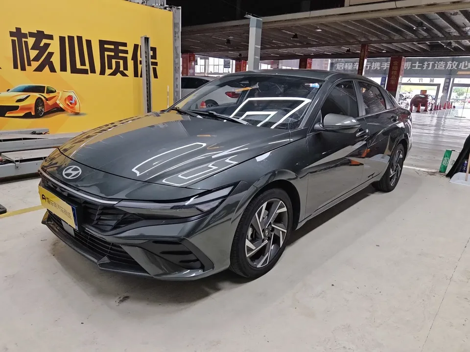 Hyundai Elantra Elantra 2023 1.5L CVT LUX Premium Edition 2025 — photo 1, buy with delivery to Moscow