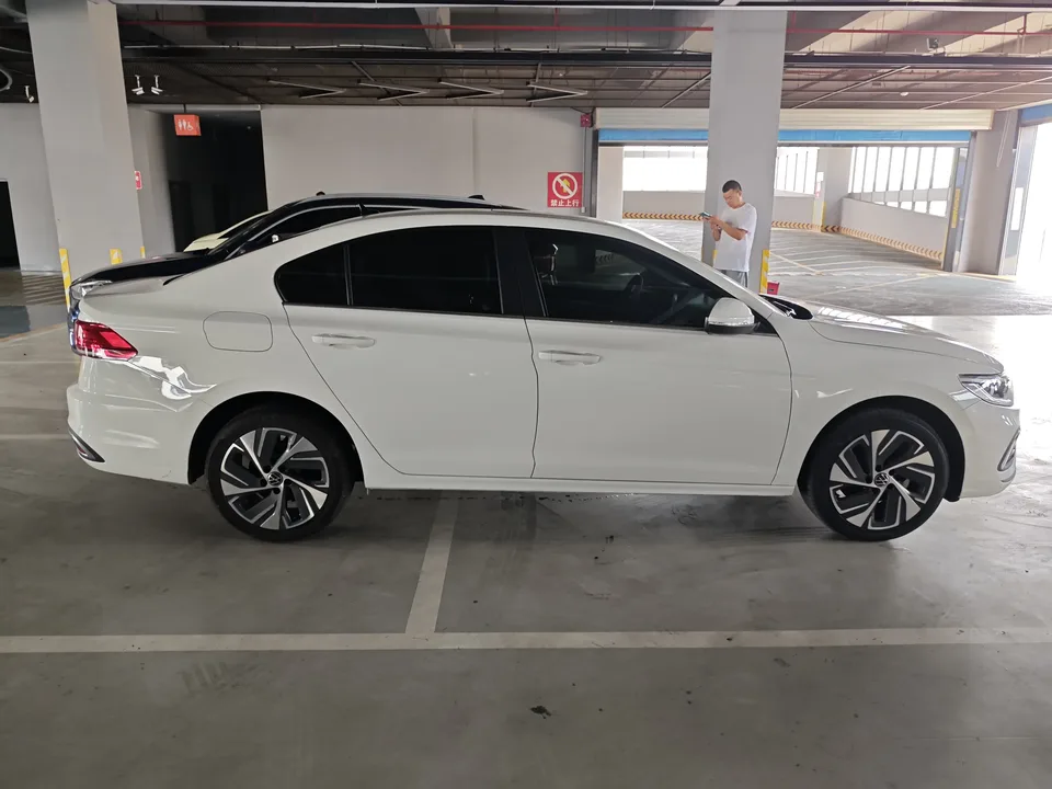 Volkswagen Bora Bora 2025 200TSI DSG Joyride Navigation Edition 2025 — thumbnail 2