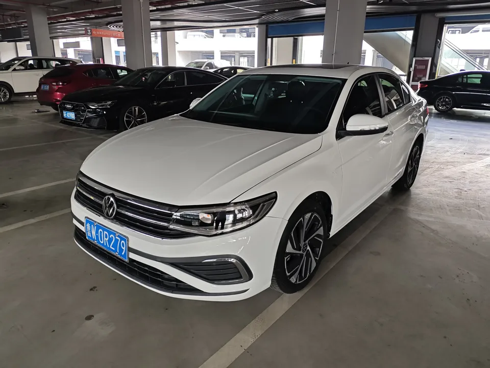 Volkswagen Bora Bora 2025 200TSI DSG Joyride Navigation Edition 2025 — photo 1, buy with delivery to Moscow
