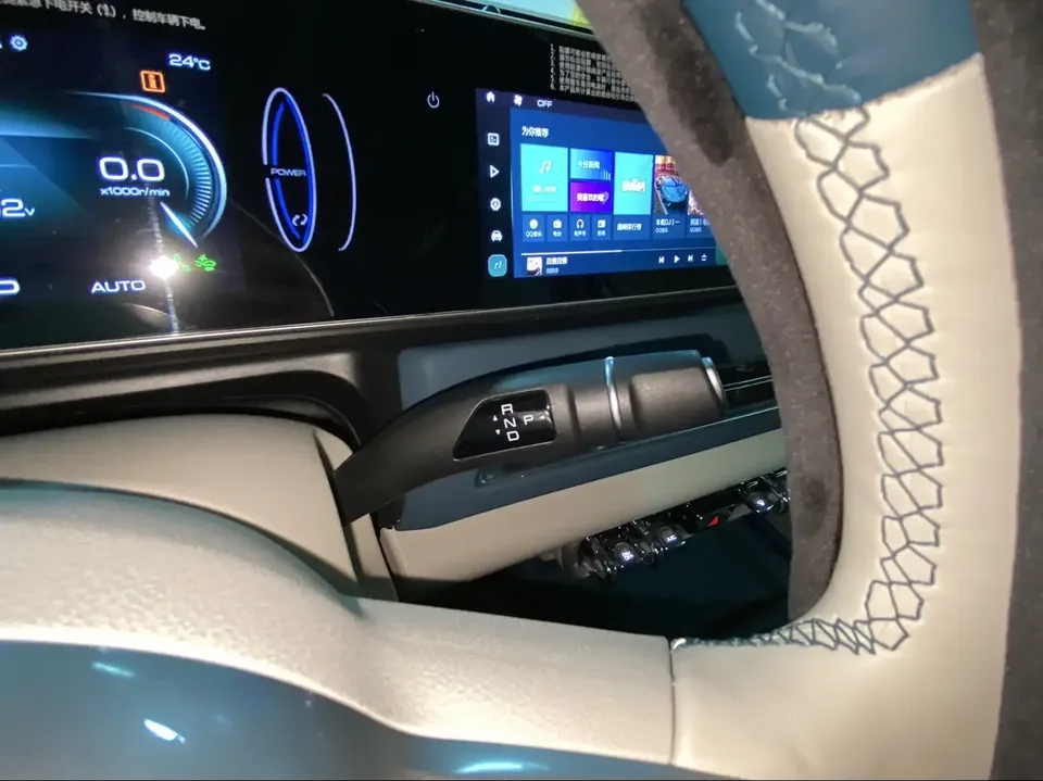 ORA Euler good cat Euler good cat 2024 401km Premium 126kW 2025 — thumbnail 4