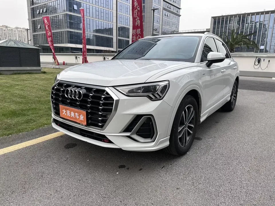 Audi Q3 Audi Q3 2022 35 TFSI Progressive Dynamic 2022 — photo 1, buy with delivery to Moscow