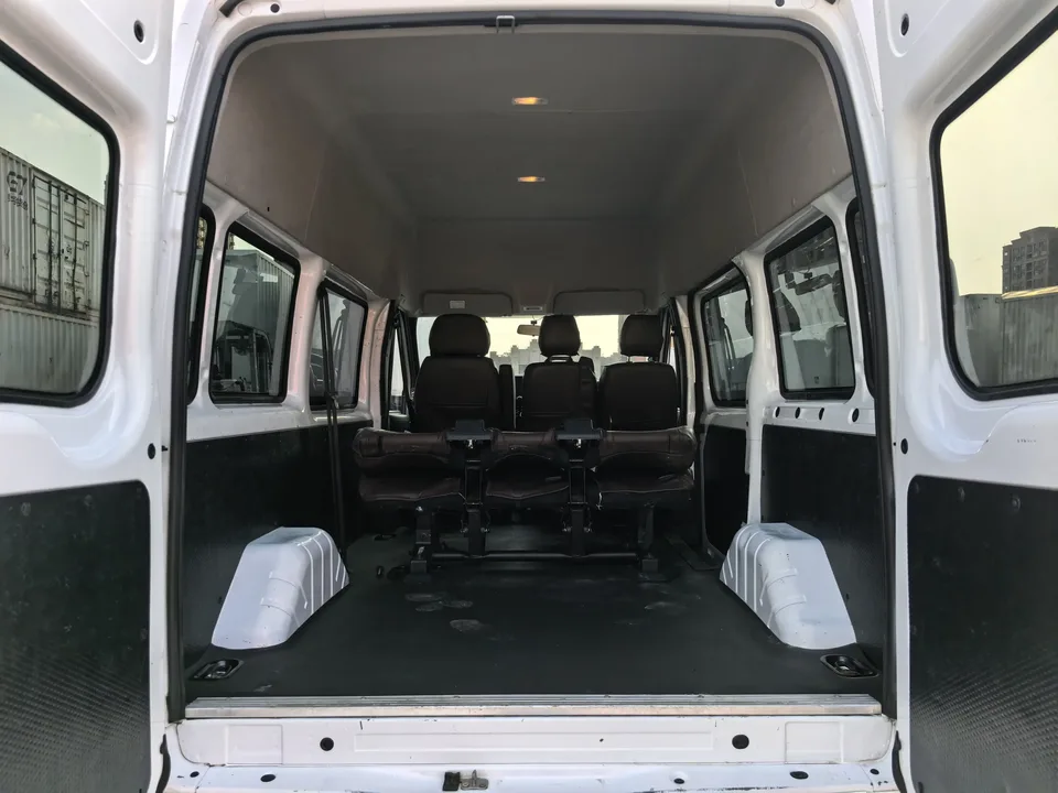 Jiangling Fushun Fushun 2022 2.0T diesel multi-purpose passenger car short-axle medium-high roof 6-seater JX4D20A6H 2023 — thumbnail 5