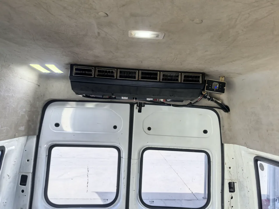 Jiangling Fushun Fushun 2022 2.0T diesel multi-purpose passenger car mid-axle high roof 6-7 seats JX4D20A6H 2023 — миниатюра 2