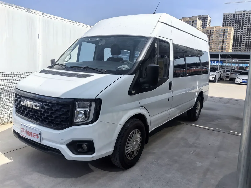Jiangling Fushun Fushun 2022 2.0T diesel multi-purpose passenger car mid-axle high roof 6-7 seats JX4D20A6H 2023 — фото 1, купить с доставкой в Москву