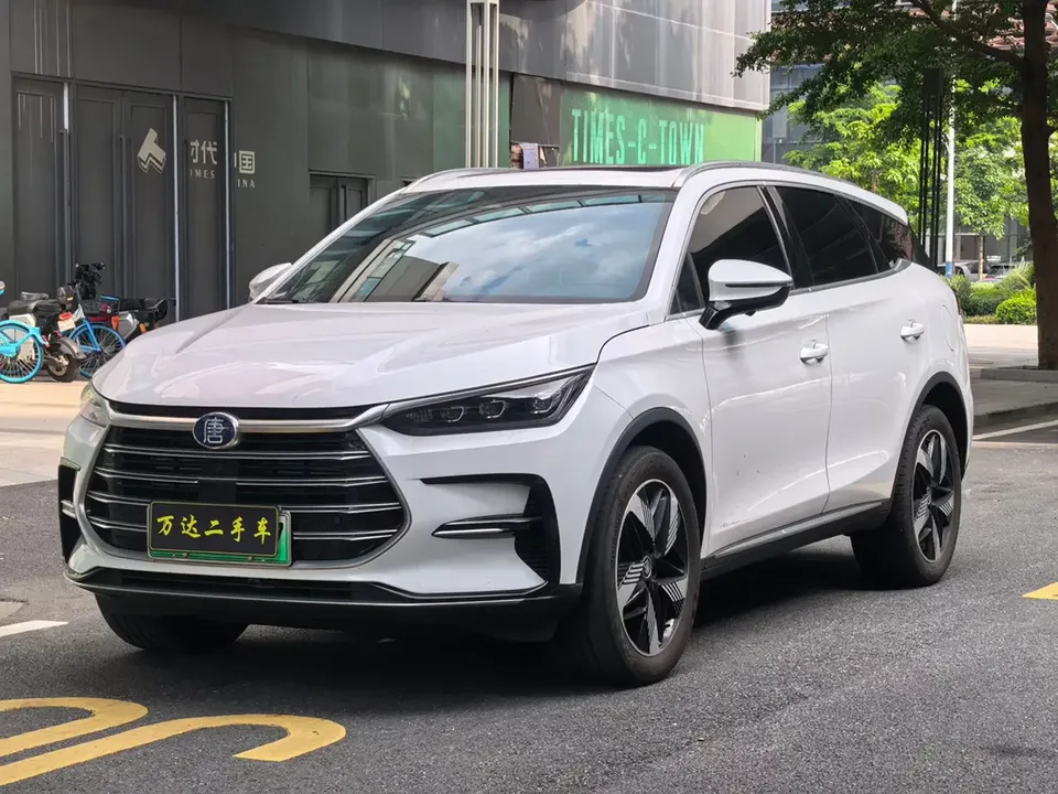 BYD Tang DM Tang DM 2023 DM-i Champion Edition 112KM Premium 2023 — photo 1, buy with delivery to Moscow