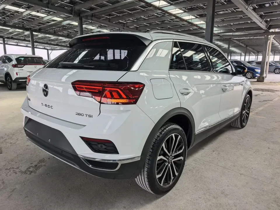 Volkswagen T-Roc TANG 2022 280TSI DSG 2WD Comfort PLUS 2022 — thumbnail 2