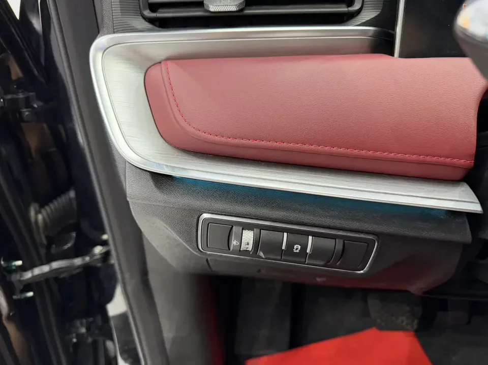 Jetour Jietu X70 PLUS Jietu X70 PLUS 2022 1.5T CVT 7-seater 2022 — thumbnail 5