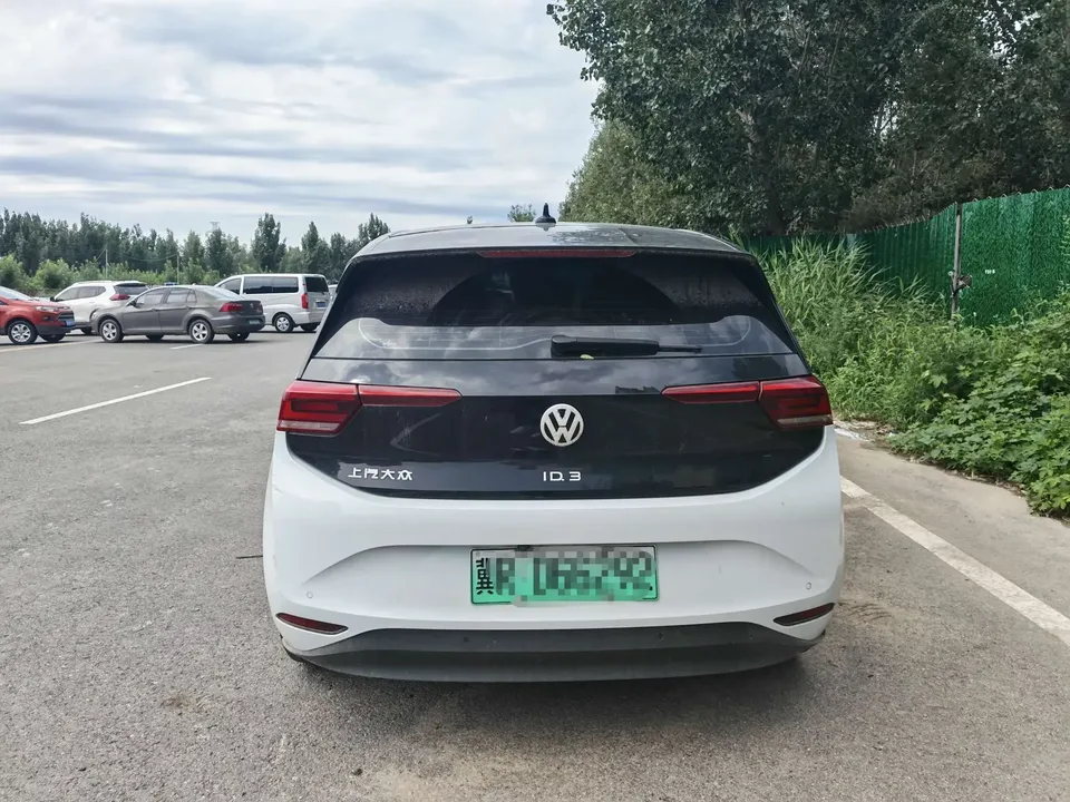 Volkswagen ID.3 Volkswagen ID.3 2023 Upgraded Pure Smart Edition 2023 — thumbnail 2