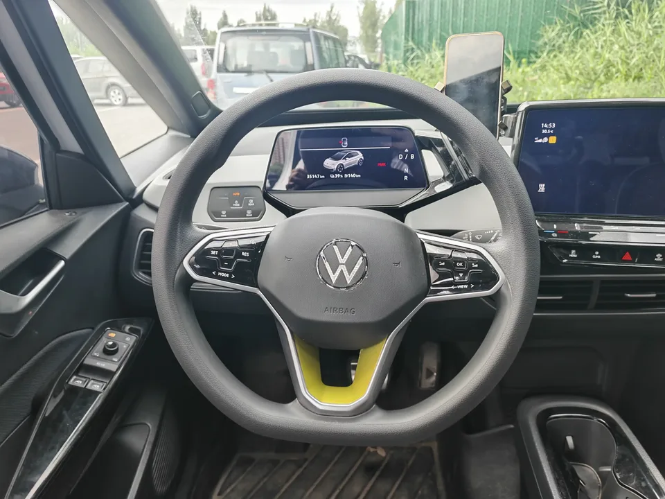 Volkswagen ID.3 Volkswagen ID.3 2023 Upgraded Pure Smart Edition 2023 — thumbnail 3