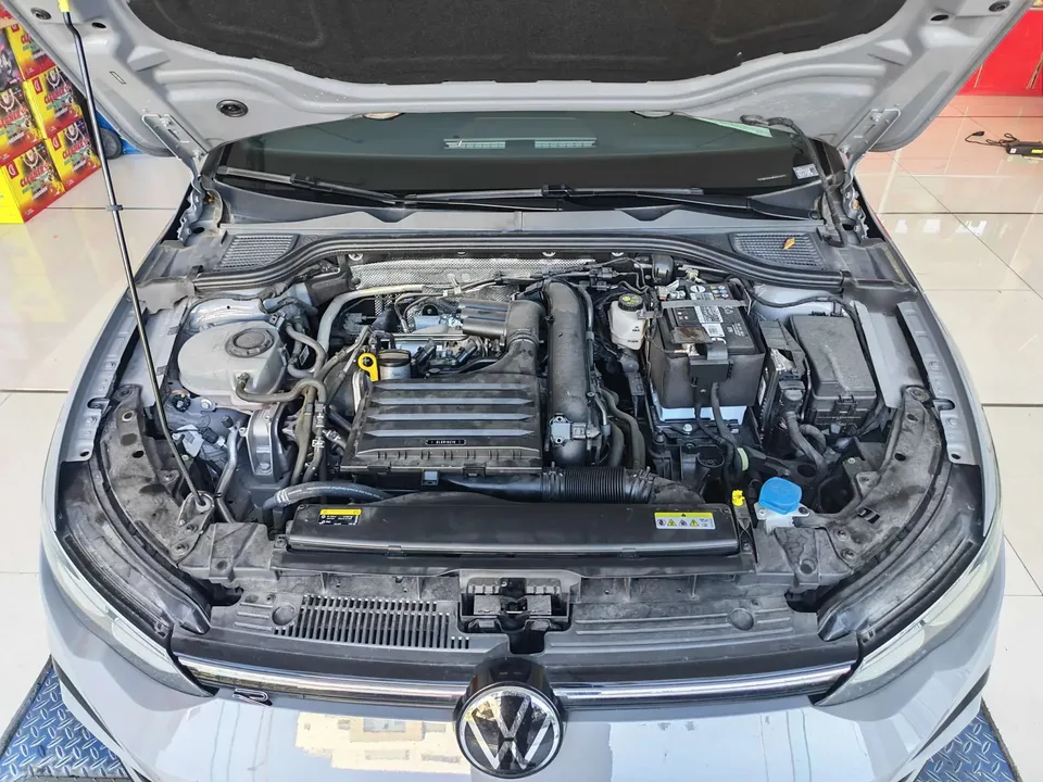 Volkswagen Golf golf 2024 280TSI DSG R-Line 50 Years Legend Edition 2024 — thumbnail 4