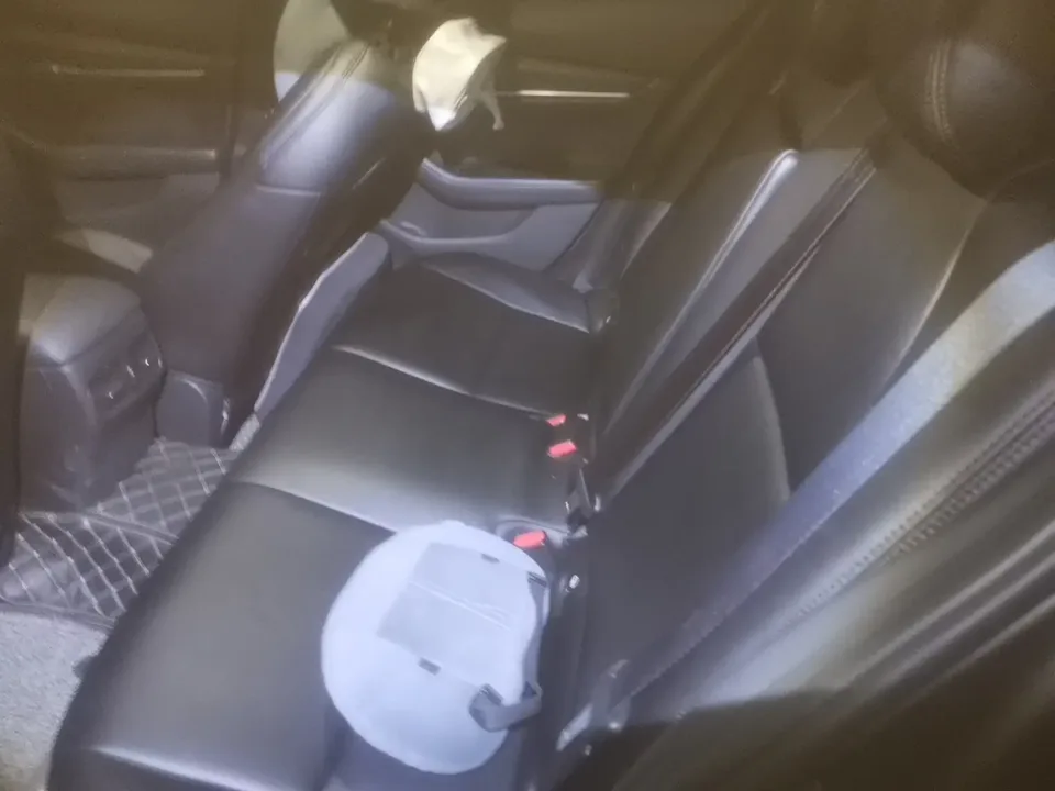 Mazda Axela Mazda3 Angkesela 2022 2.0L Automatic Quality Edition 2023 — thumbnail 3
