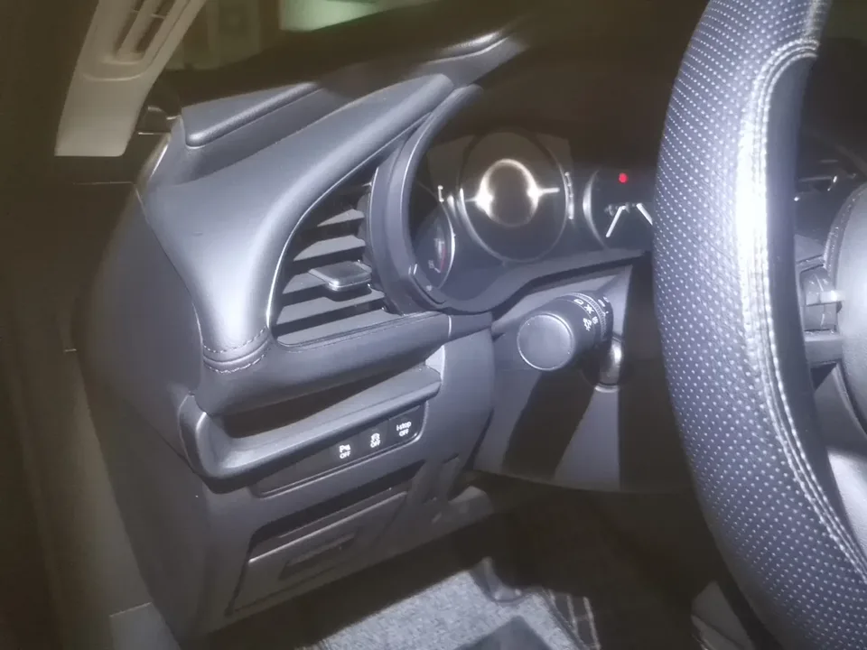 Mazda Axela Mazda3 Angkesela 2022 2.0L Automatic Quality Edition 2023 — thumbnail 4
