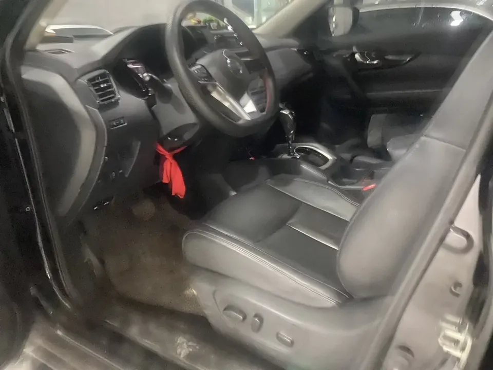 Nissan X-Trail Qijun 2022 Modified 2.0L 2WD Intelligent Connection Comfort Edition 2022 — thumbnail 4