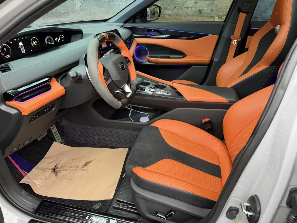 Changan UNI-V Changan UNI-V 2023 1.5T Sports Edition 2023 — thumbnail 3