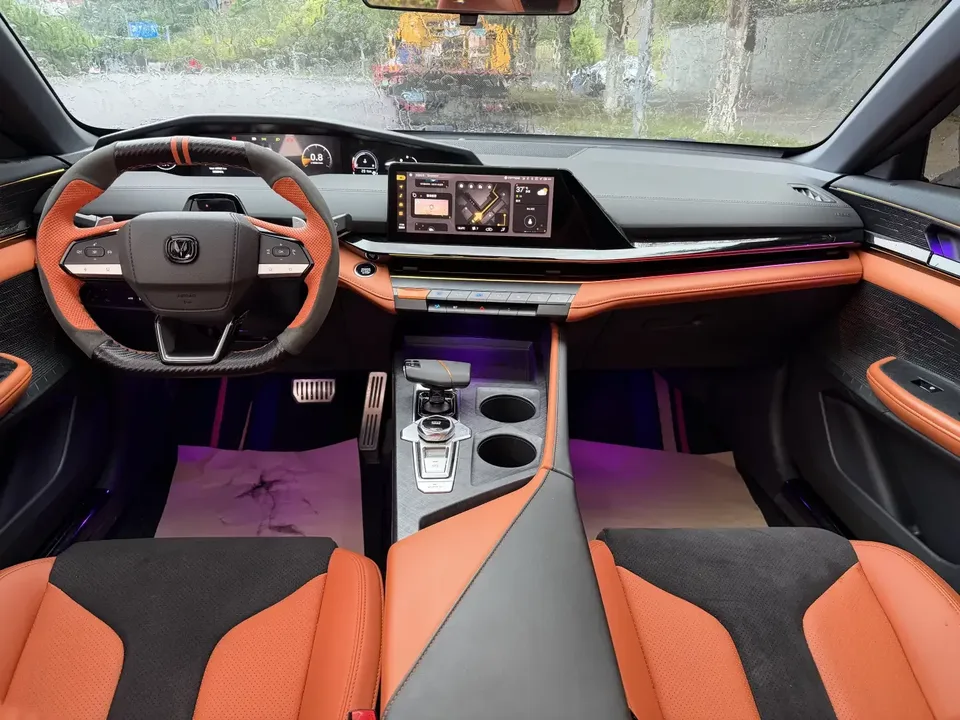 Changan UNI-V Changan UNI-V 2023 1.5T Sports Edition 2023 — thumbnail 5