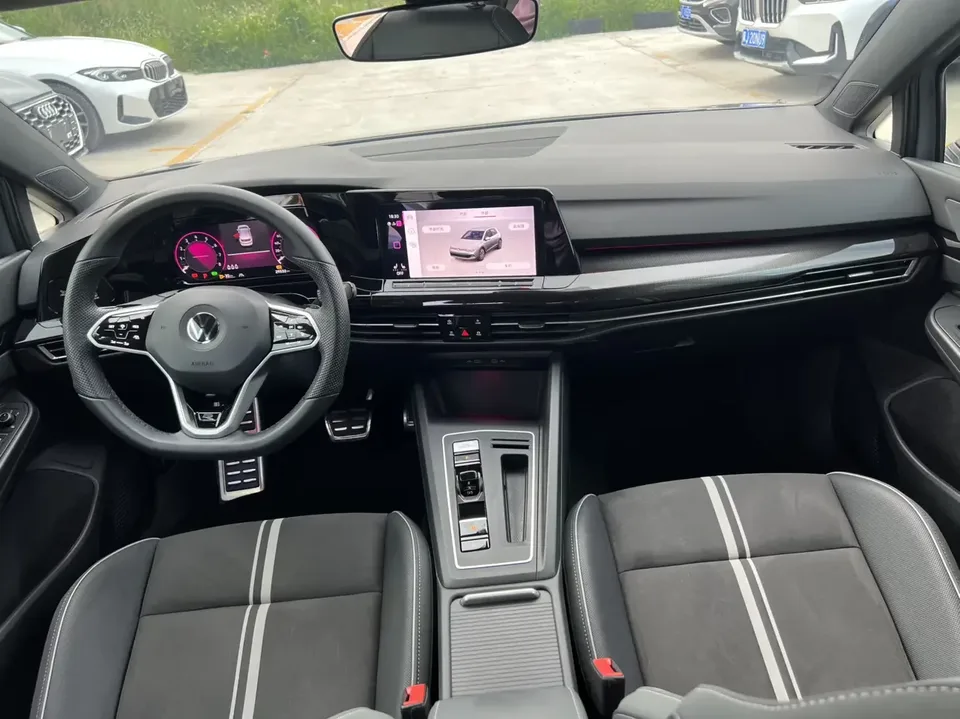 Volkswagen Golf golf 2023 280TSI DSG R-Line facelift 2023 — thumbnail 4