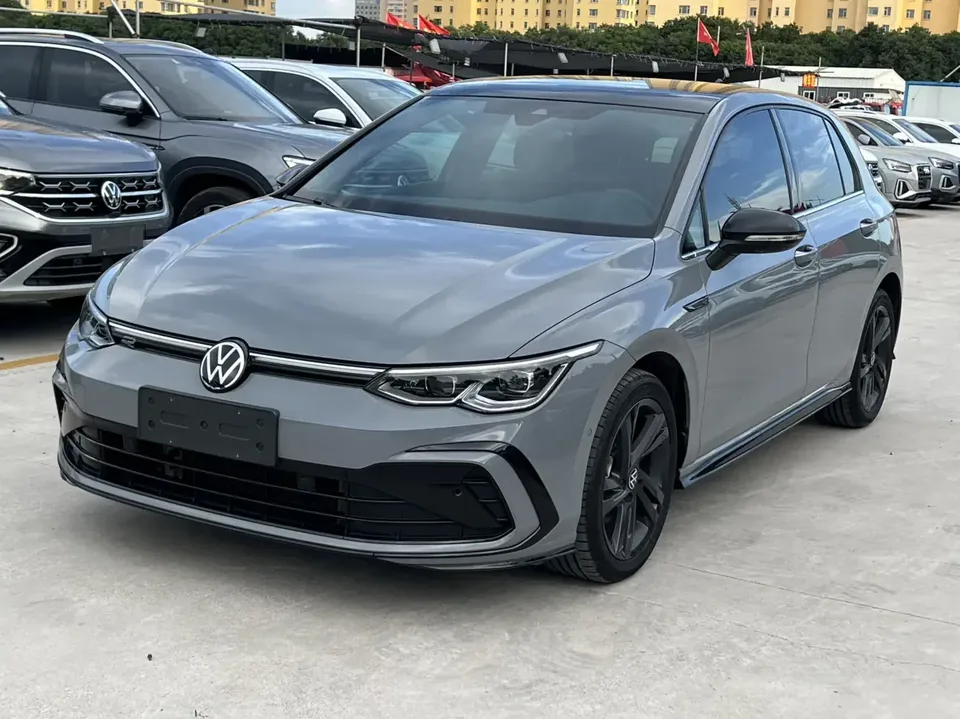Volkswagen Golf golf 2023 280TSI DSG R-Line facelift 2023 — photo 1, buy with delivery to Moscow