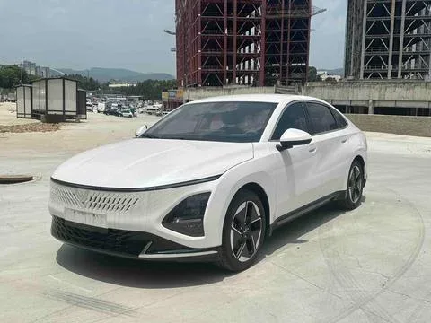 Wuling Starlight PHEV Wuling Starlight PHEV 2024 Co-creation version 150 Advanced version 2024 — photo 1, buy with delivery to Moscow