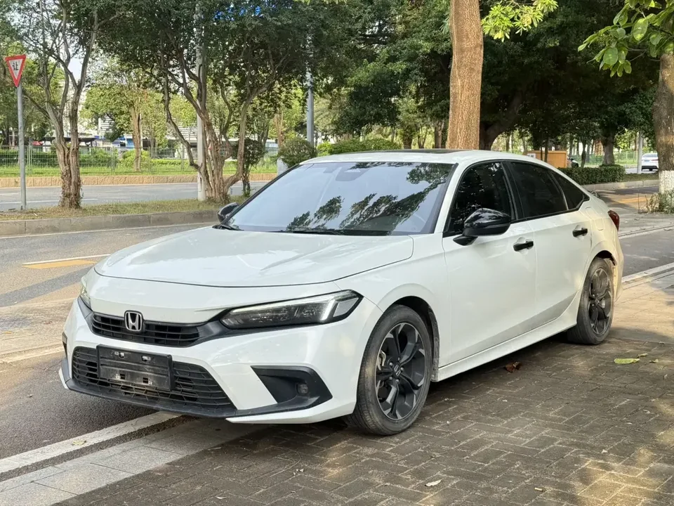 Honda CIVIC Civic 2022 240TURBO CVT Fuel Edition 2023 — photo 1, buy with delivery to Moscow