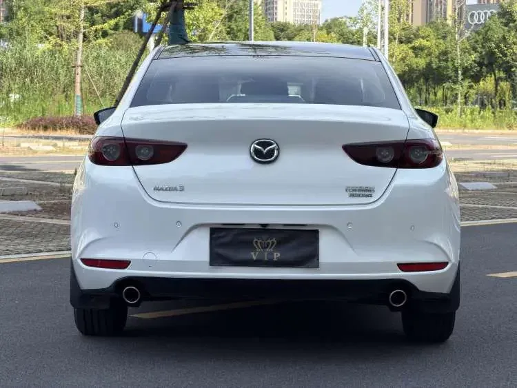 Mazda Axela Mazda3 Angkesela 2023 2.0L Automatic Quality Edition 2024 — thumbnail 2