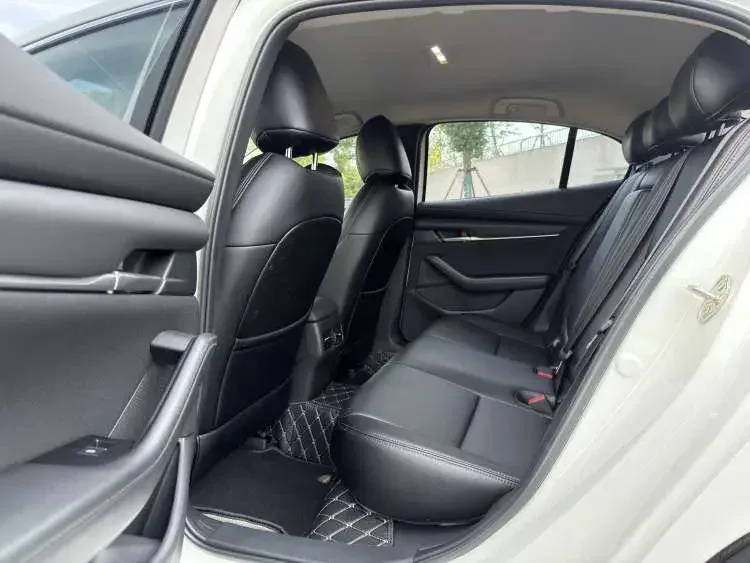 Mazda Axela Mazda3 Angkesela 2023 2.0L Automatic Quality Edition 2024 — thumbnail 3