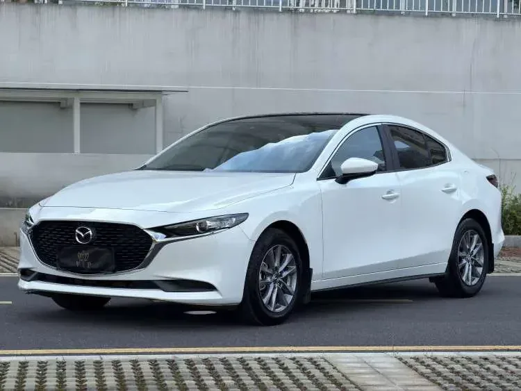 Mazda Axela Mazda3 Angkesela 2023 2.0L Automatic Quality Edition 2024 — photo 1, buy with delivery to Moscow