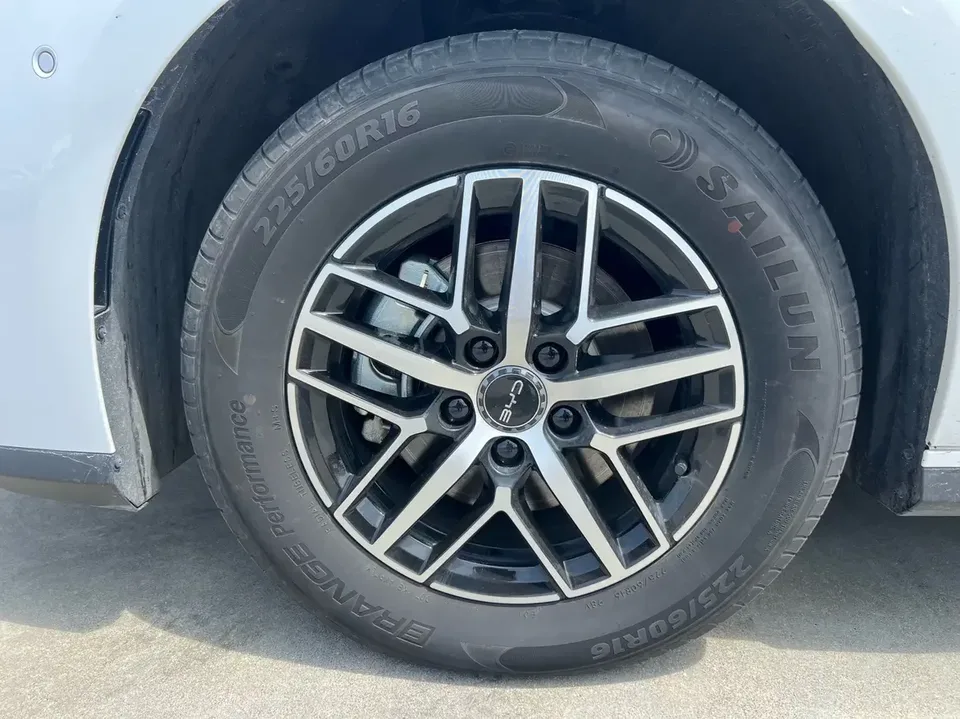 BYD Seal 05DM Seal 05DM 2025 DM-i 120KM flagship version 2025 — thumbnail 3