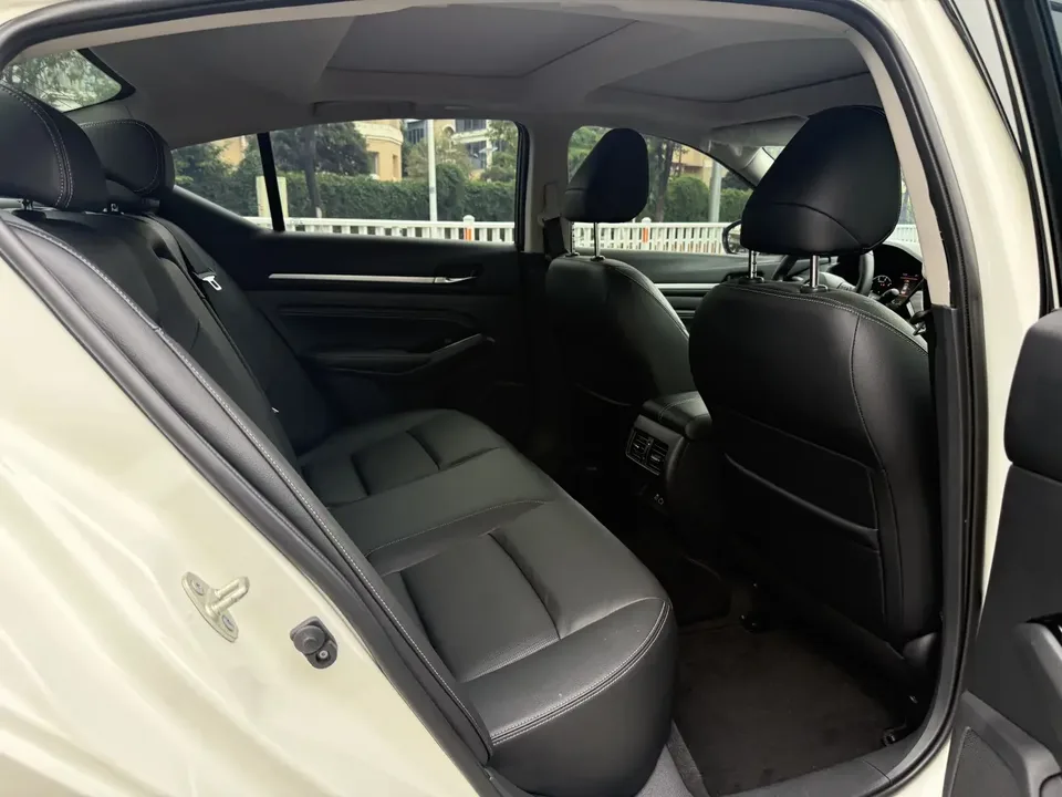 Nissan Altima Sound of nature 2021 2.0L XL Comfort Edition 2022 — thumbnail 3