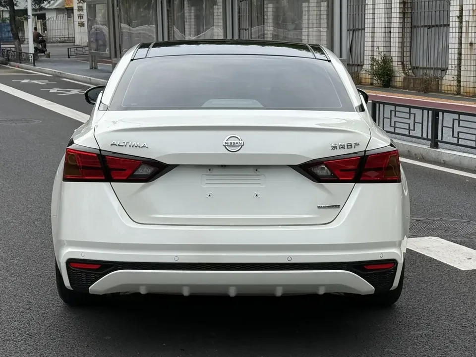 Nissan Altima Sound of nature 2021 2.0L XL Comfort Edition 2022 — thumbnail 4