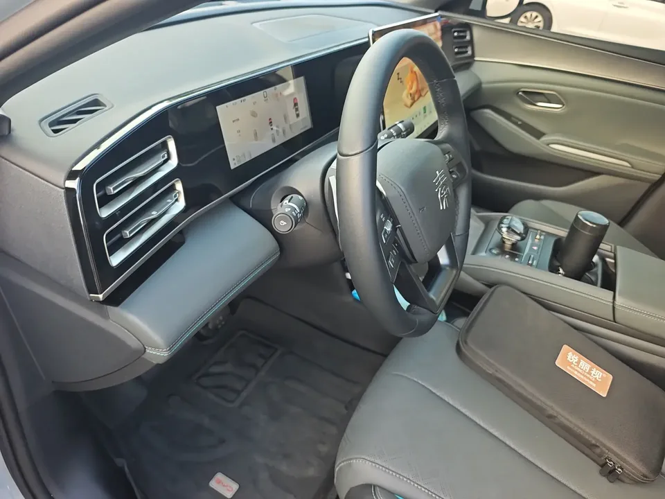 BYD Qin L DM Qin L DM 2025 Intelligent Driving Edition DM-i 120KM Excellence Edition 2025 — thumbnail 4